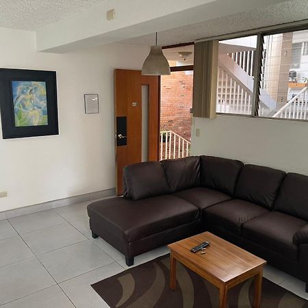 Apartamentos Reforma Guatemala City Exterior photo